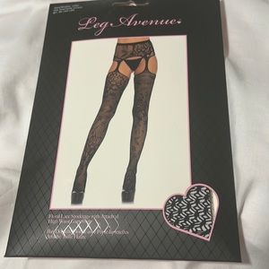 Leg Avenue- Floral Lace Stockings with Attached High Waist Garyerbelt